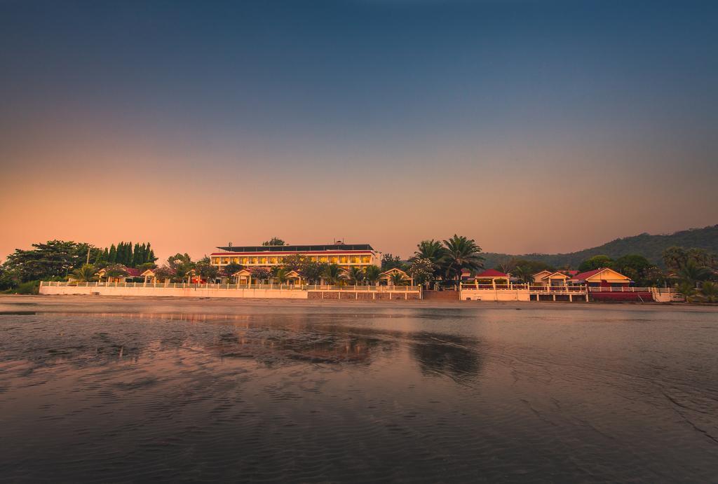 New Travel Beach Hotel&Resort Chao Lao Beach Exterior foto